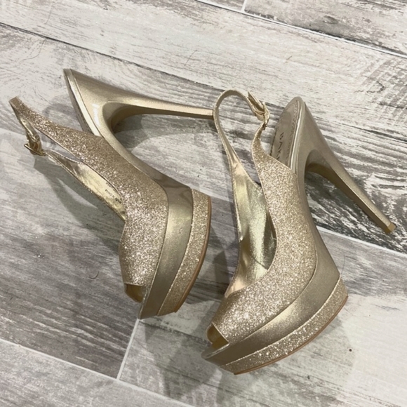 Bakers Shoes Bakers Gold Glitter Platform High Heels Size 8 Poshmark